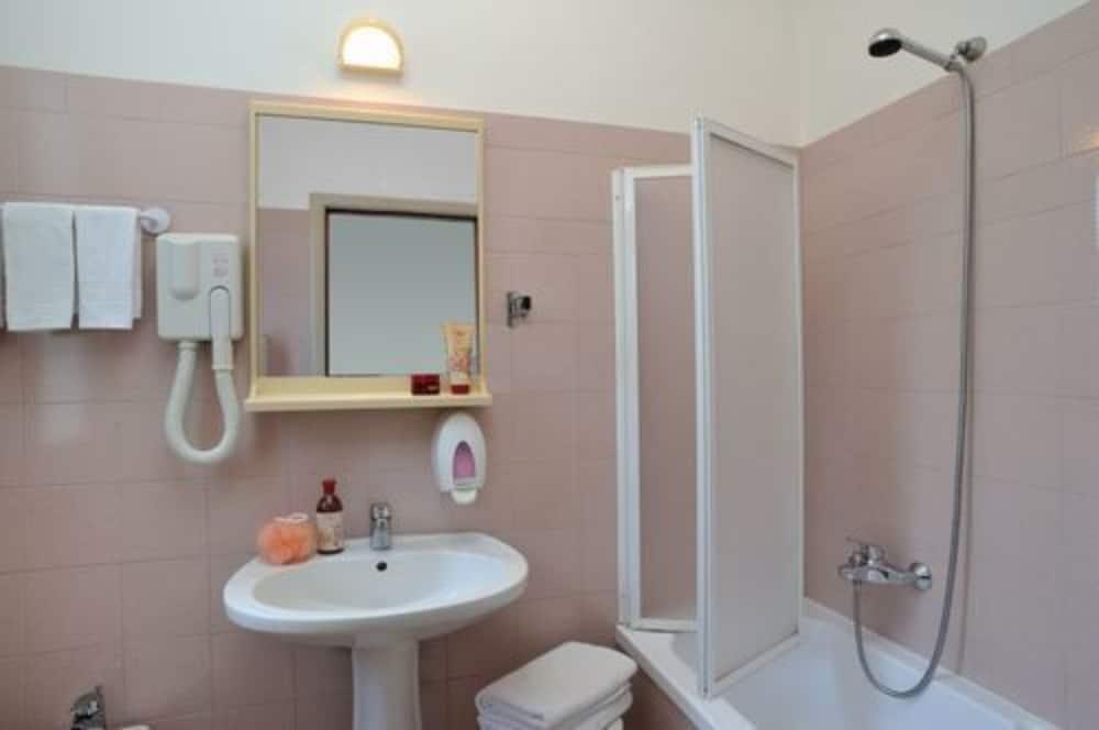 Hotel Plaza Cesenatico Extérieur photo